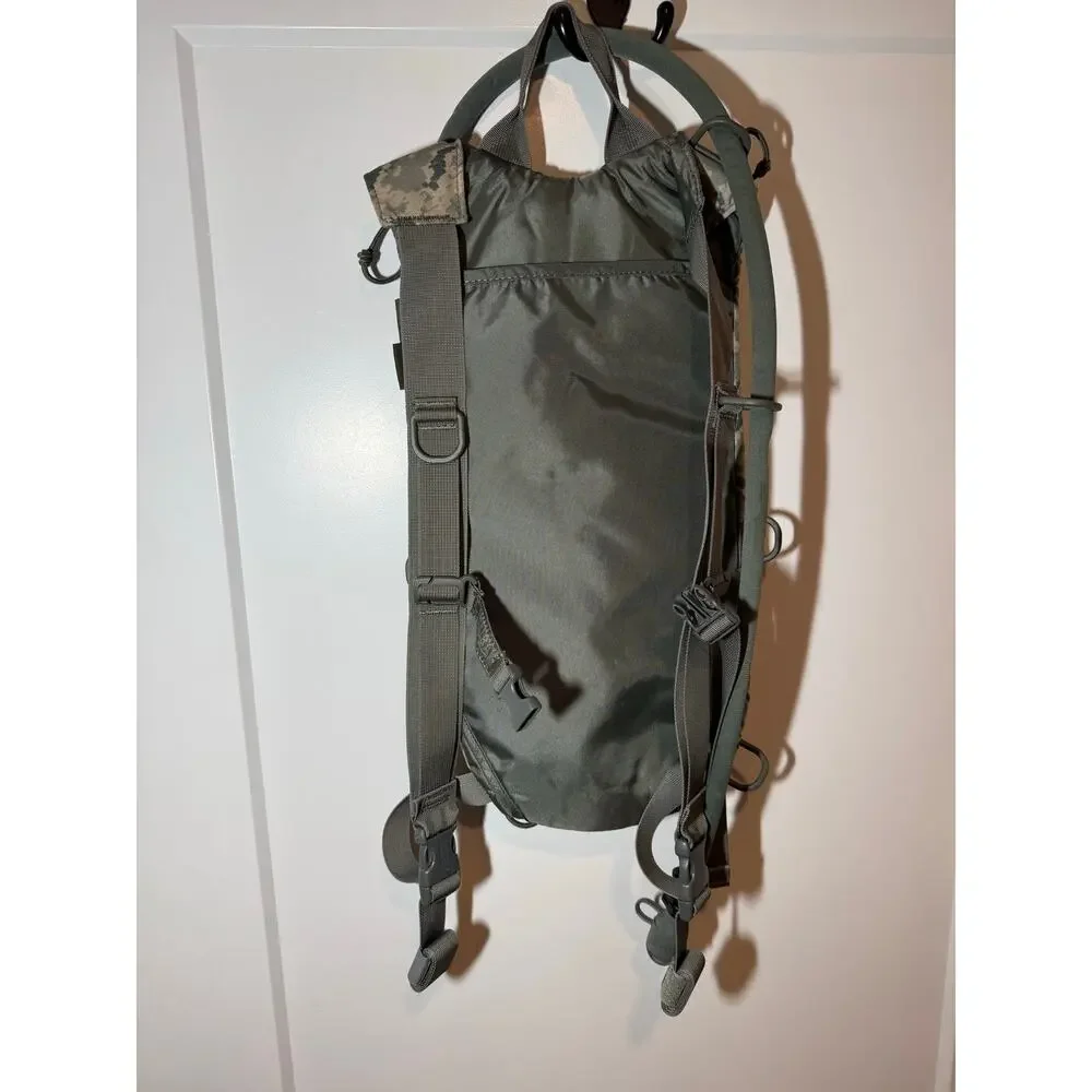 CamelBak ThermoBak 3L Military Camo Outdoor Hiking Hunting Hydration Pack.